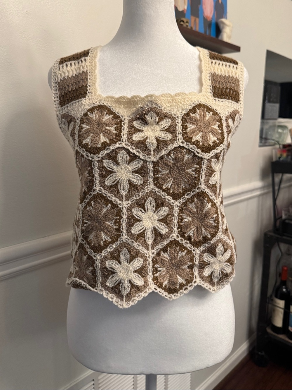Rebellion NWT Crochet Daisy Floral Boho Tank Top Brown Cream Medium